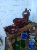 Weinkiste,Weinkrug,grünes Glas,Keramik