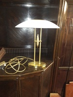 Tischlampe goldfarben mit Glasschirm